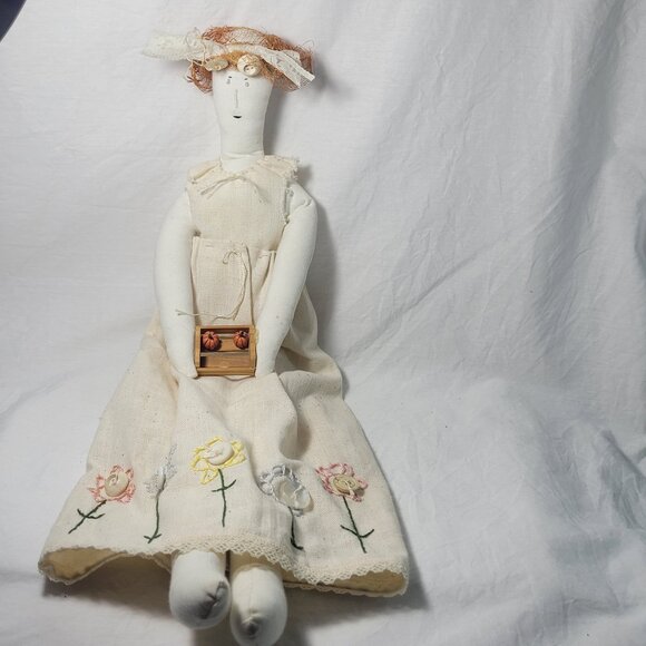 Vintage Folk Art Primitive Style Doll with Apples Hand Made 21 Inches - Picture 1 of 9